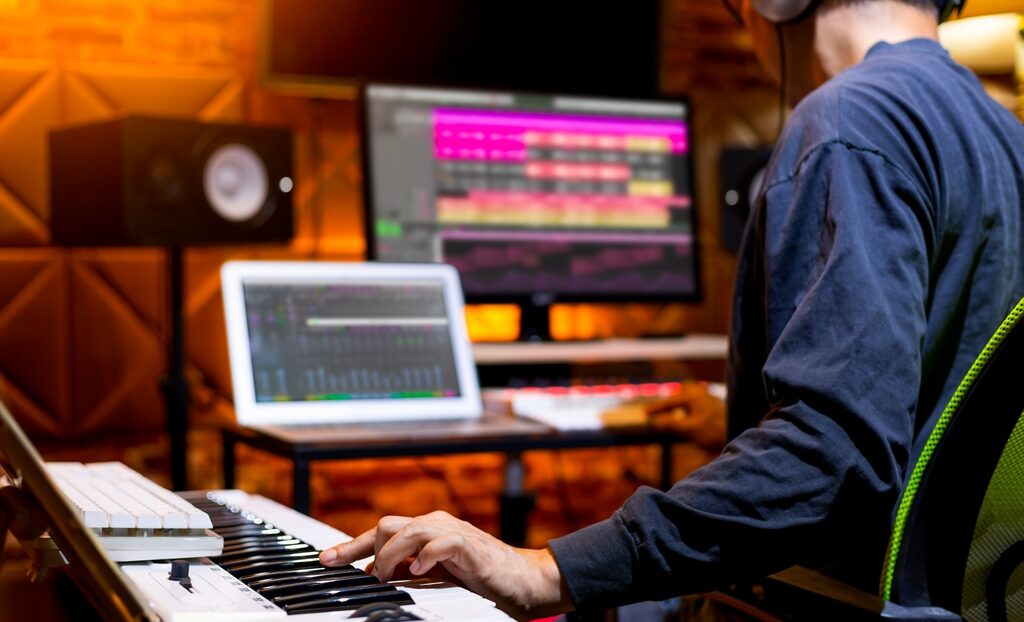 cropped-Chantepourmoi-Studio-musiciens.jpeg